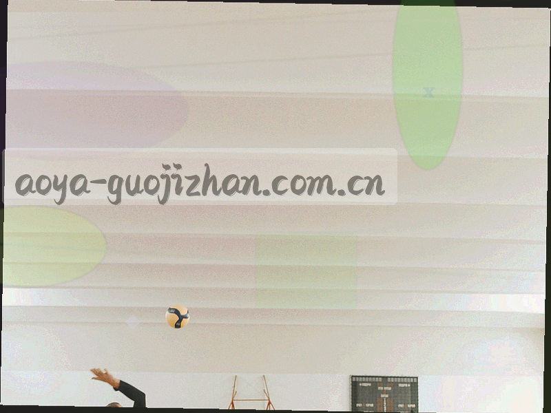 浅色网格与卡片叠影构成的场景底纹